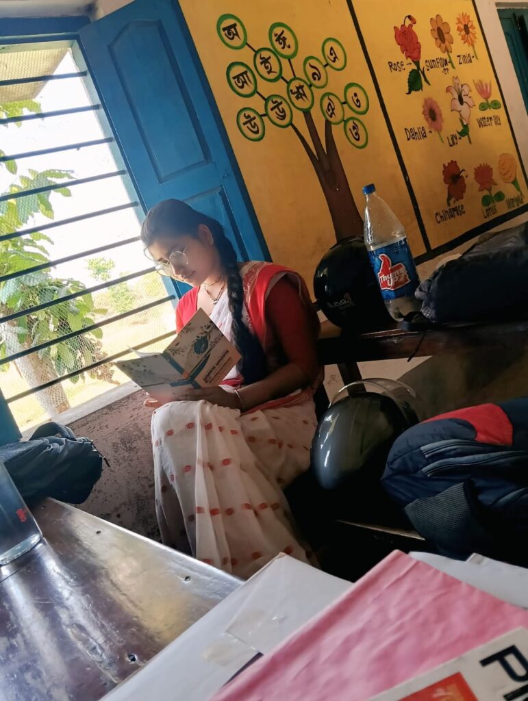 Moupriya Dalui college student and unique Bengali reels content creator